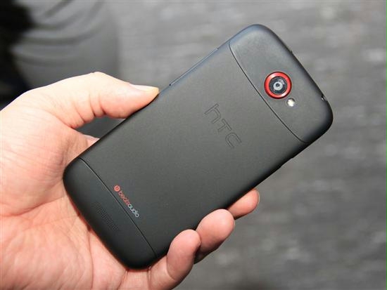 htc 电信版手机:MWC2012新鲜报 HTC多款新机美图赏-第3张图片-太平洋在线下载