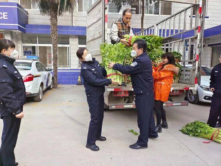 华为丢失后手机定位找回
:特殊的节日，不变的初心