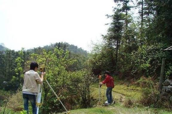 测亩仪苹果版:在农村，农民有办法自测土地吗？而且为什么常看有人用仪器测量？